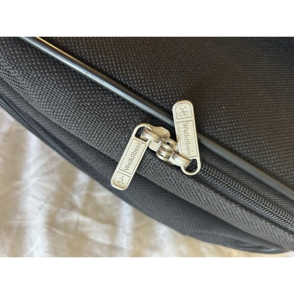 Travelpro Compact Walkabout Laptop Travel Backpack Black 16" Excellent Condition - Picture 10 of 15